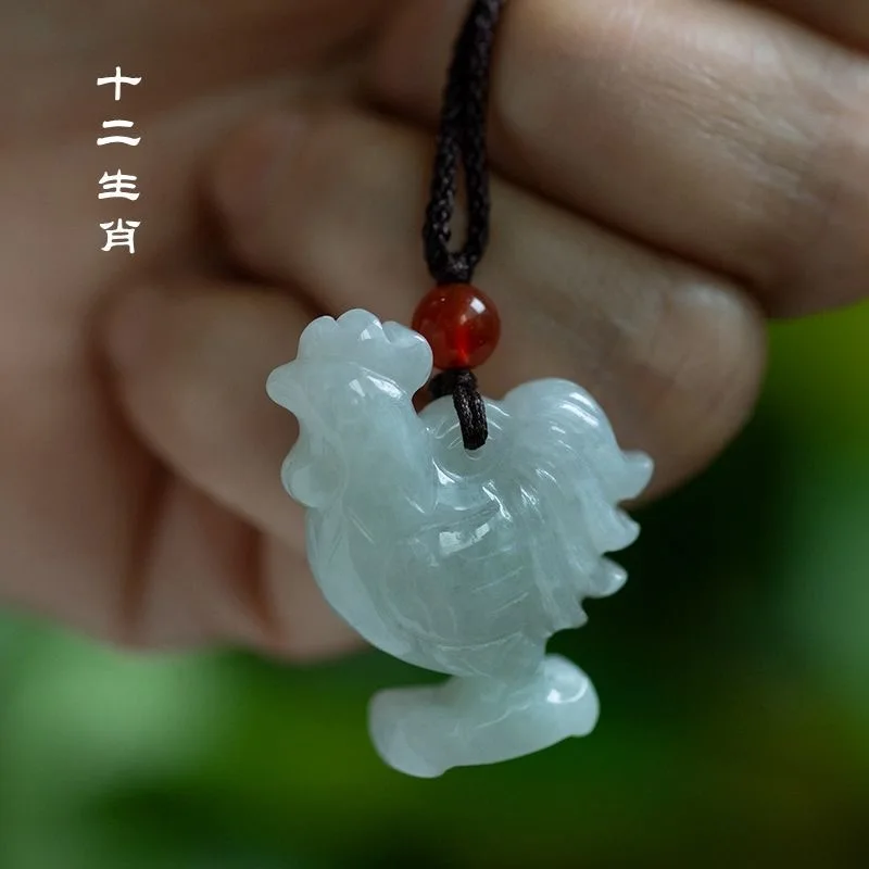 Natural Emerald Chinese Three  - Necklaces 评论和价格